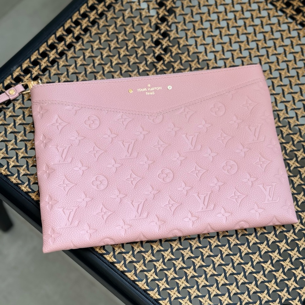 Louis Vuitton Daily Pouch